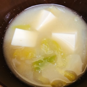白菜＆豆腐＆すり身の味噌汁